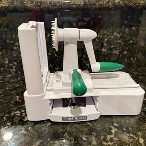 Veggetti  Thick Spiral missing ribbon cut blades